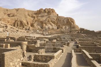 Buildings and columns of ancient Egyptian megaliths. Ancient ruins of Egyptian buildings