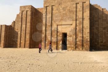 Buildings and columns of ancient Egyptian megaliths. Ancient ruins of Egyptian buildings