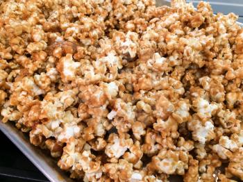 making carmel popcorn at home baking in oven