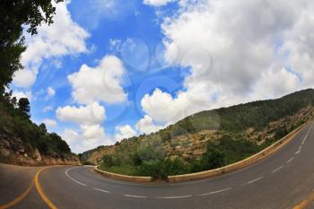 Road to the mountains, photographed by an objective  the Fish eye 