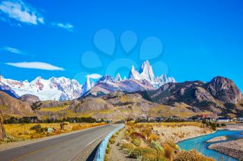 The road to majestic Mount Fitz Roy. Argentine Patagonia. The sunny autumn day in February
