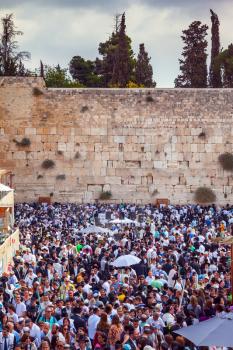 At Temple Square was a huge crowd of Jews. Autumn holiday of Sukkot in Jerusalem. The Western Wall of the Temple