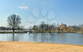 Royalty Free Photo of a Lake, Bridge and Castle  in Niasvizh, Belarus.