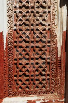 Details of carvings on the window, Qutub Minar, New Delhi, India