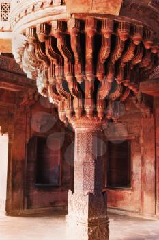 Architectural detail of central pillar of Diwan-I-Khas, Fatehpur Sikri, Agra, Uttar Pradesh, India