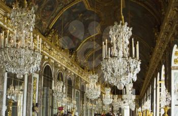Chandeliers hanging in the corridor of a palace, Hall Of Mirrors, Chateau de Versailles, Versailles, Paris, France