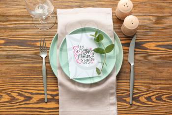 Table setting with card for Mother's day dinner�