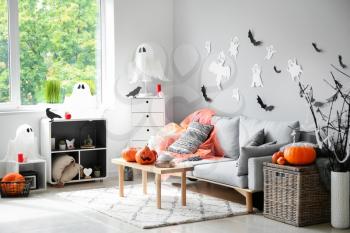 Interior of room decorated for Halloween�