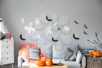 Interior of room decorated for Halloween�