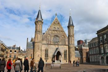 Ridderzaal, the Hague . Tourists visiting the sights. Den Haag.  Netherlands