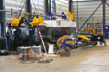 Production of the new dredger in the workshop shipyard