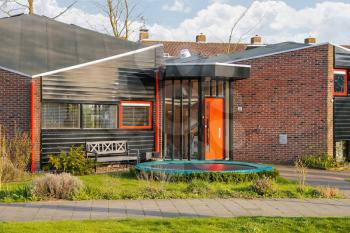 The picturesque house with a garden in Meerkerk, Netherlands