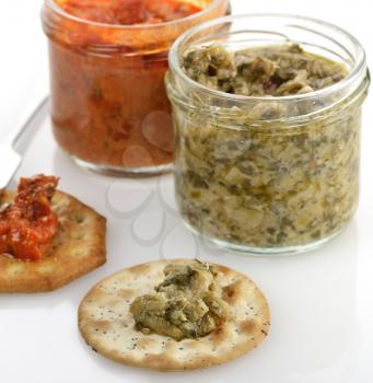 Artichoke And Red Pepper Spreads With Crackers