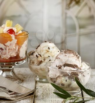 Ice Cream And Fruit Desserts