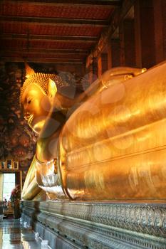 Royalty Free Photo of a Golden Buddha Lying Down