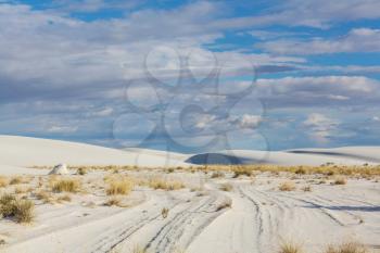 Unusual White Sand Dunes at White Sands National Monument, New Mexico, USA