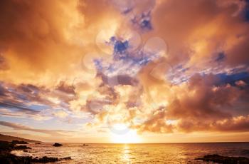 Amazing hawaiian beach at fantastic sunset