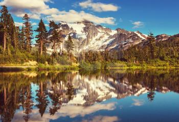 Picture lake and mount Shuksan, Washington