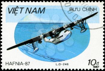 VIETNAV - CIRCA 1987: A stam printed in Vietnam shows amphibian L.O.-246, circa 1987
