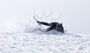 snowboarder falls to rate