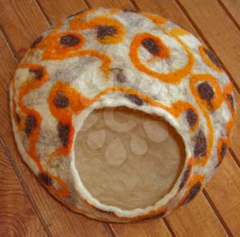 Cat and dog house - Handmade from felted wool