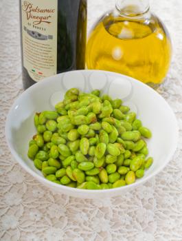 steamed fresh green beans with extra virgin olive oil and balsamic vinegar