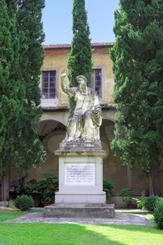 Monument in enclosed court of Uffizi Gallery, Italy.