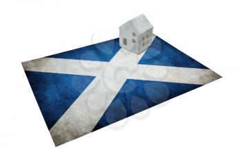 Small house on a flag - Living or migrating to Scotland