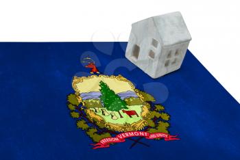 Small house on a flag - Living or migrating to Vermont