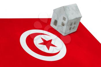 Small house on a flag - Living or migrating to Tunisia