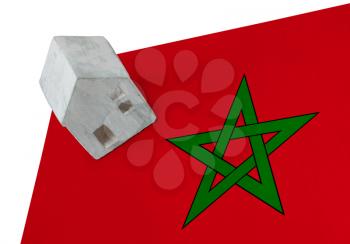Small house on a flag - Living or migrating to Morocco