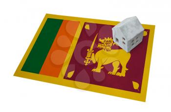 Small house on a flag - Living or migrating to Sri Lanka