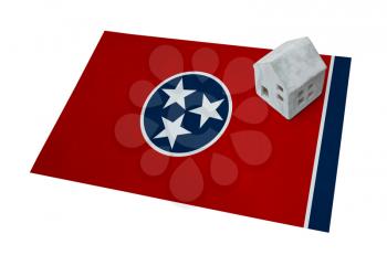 Small house on a flag - Living or migrating to Tennessee