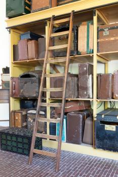 Storage of vintage suitcases - Different sizes and colors