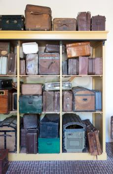 Storage of vintage suitcases - Different sizes and colors