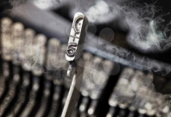 6 hammer for writing with an old manual typewriter - mystery smoke