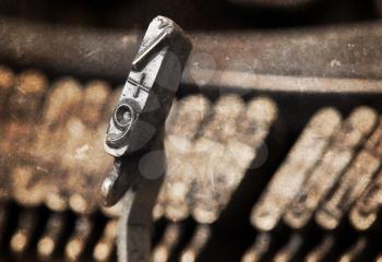 9 hammer for writing with an old manual typewriter - warm filter