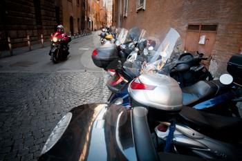 scooters in side street in Roma 16/12/2010