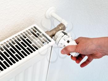 control of home temperature by rotation of the radiator thermostat