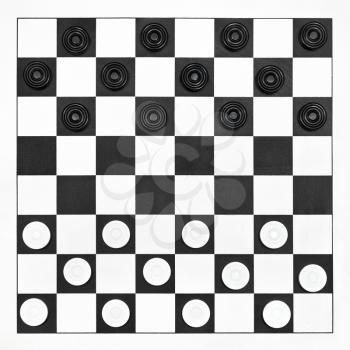 Starting position on 8x8 draughts board