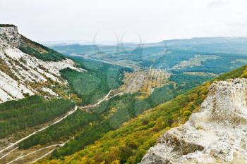 gorge ashlama-dere in Crimean mountains in autumn