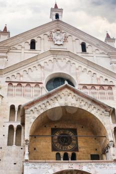 travel to Italy - west facade of Verona Cathedral (Cattedrale Santa Maria Matricolare, Duomo di Verona)