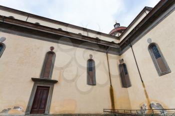 travel to Italy - walls of Basilica di Santo Spirito (Basilica of the Holy Spirit) in Florence city