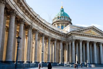 people walk to Kazan Cathedral in Saint Petersburg city in March morning