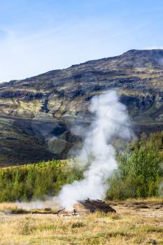 travel to Iceland - geyser in Haukadalur valley in september