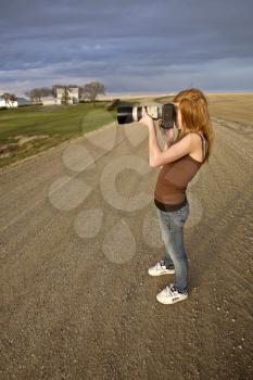 Young Girl Lanscape Photographer