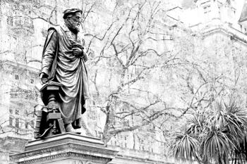 marble and statue in old city of london       england