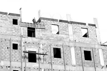 in oman new house brick building    the city backgroun sky