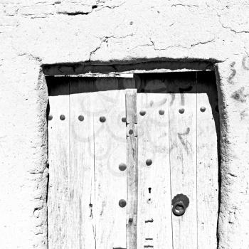  iran old wooden  door and wall in the house