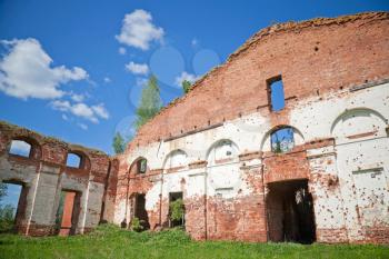 Abandoned landmark: walls of old military quarters. Was built in 6 years from 1818. Architect - Vasily Petrovich Stasov. Selishi village, Novgorod region, Russia